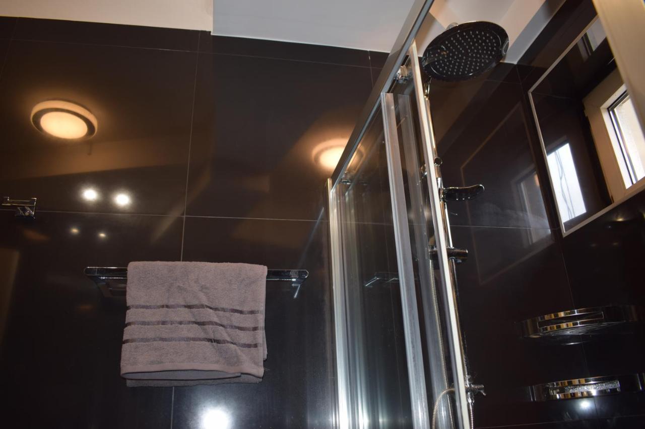 Klara'S Apartment Ниш Екстер'єр фото