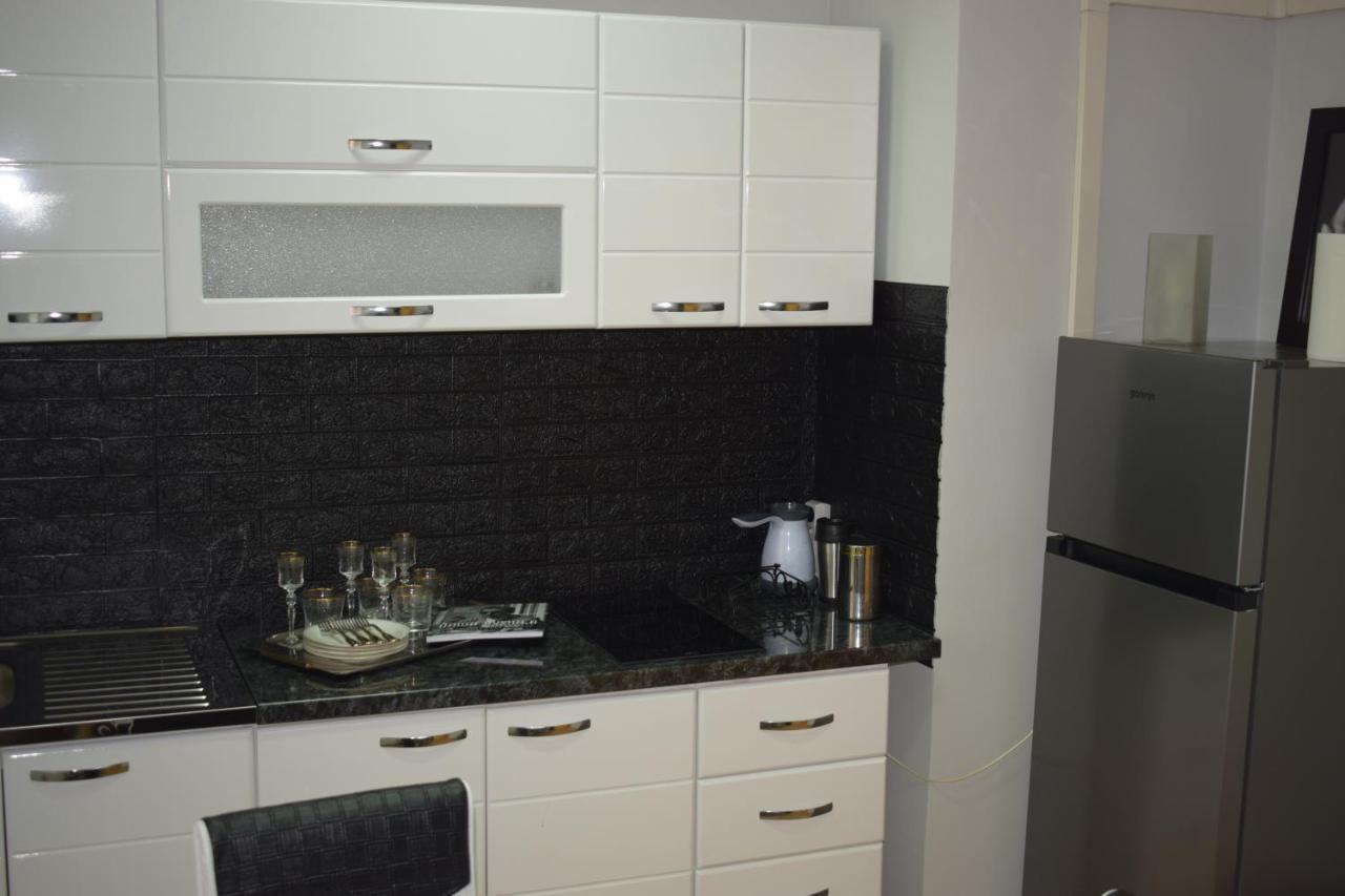 Klara'S Apartment Ниш Екстер'єр фото