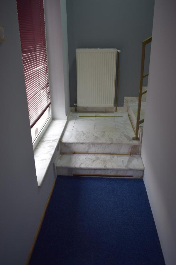 Klara'S Apartment Ниш Екстер'єр фото